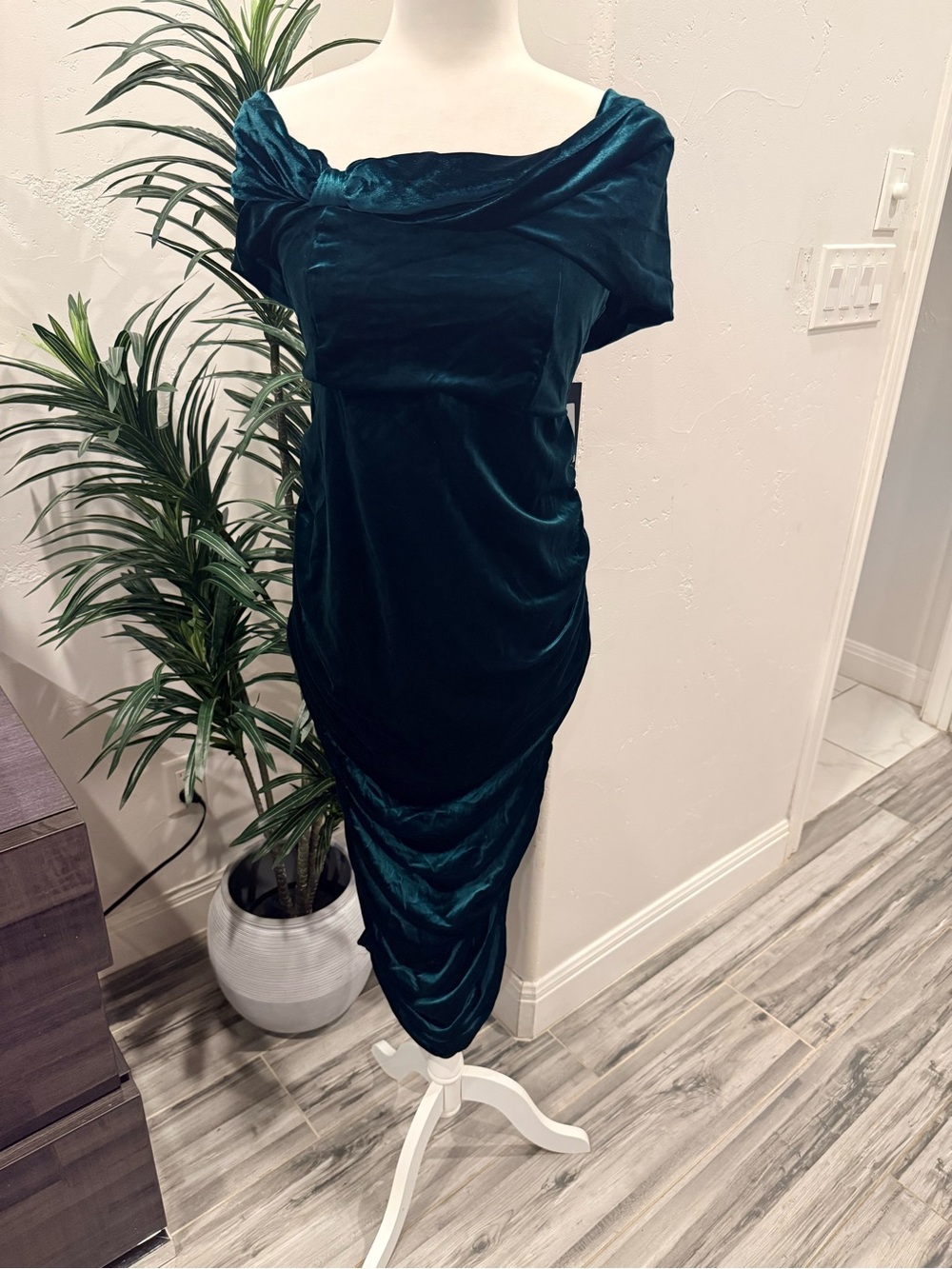Club L London Green Velvet Off-Shoulder Draped Midi Dress